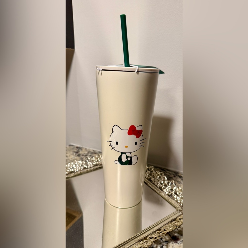 Starbucks Hello Kitty Cream Tumbler with Green Straw